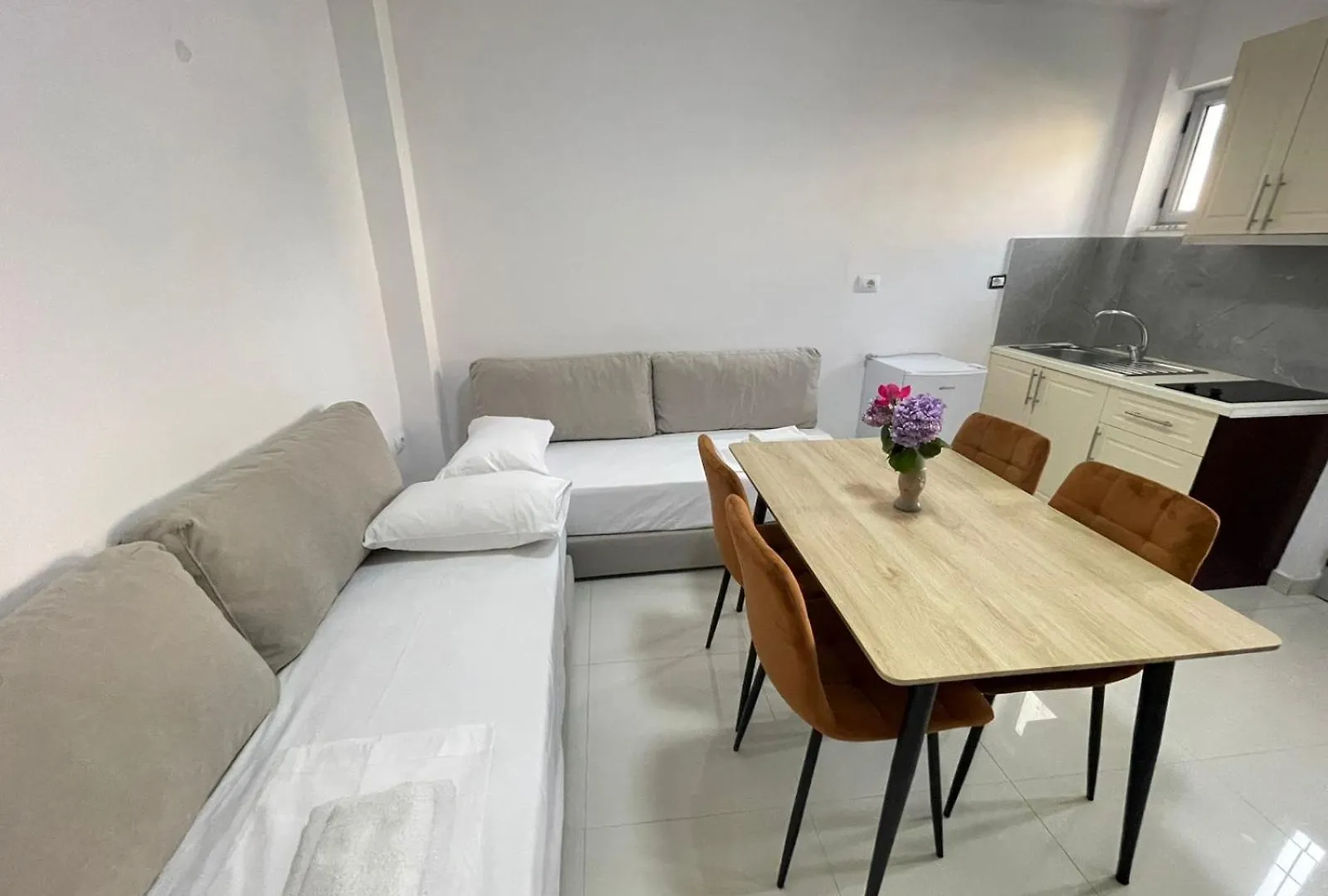 Pensionat Mario Apartments Ksamil
