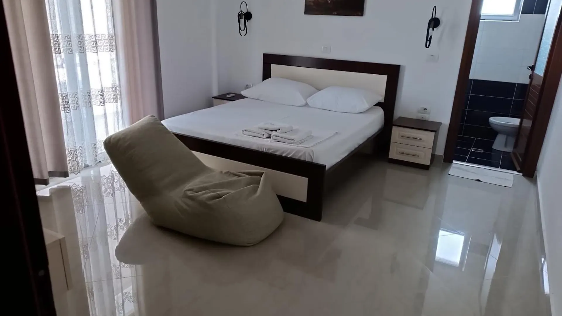 Mario Apartments Ksamil Guest house